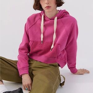BDG Curved Hem Cropped Hoodie | Size: Large